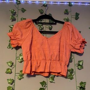 women’s crop top